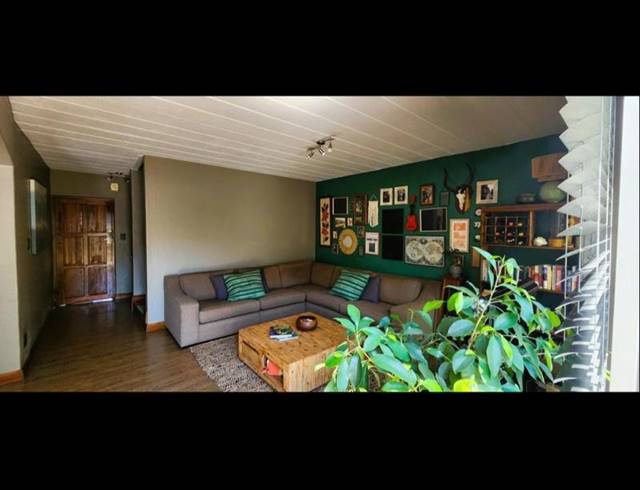 2 BEDROOM TOWNHOUSE FOR SALE IN GLEN MARAIS